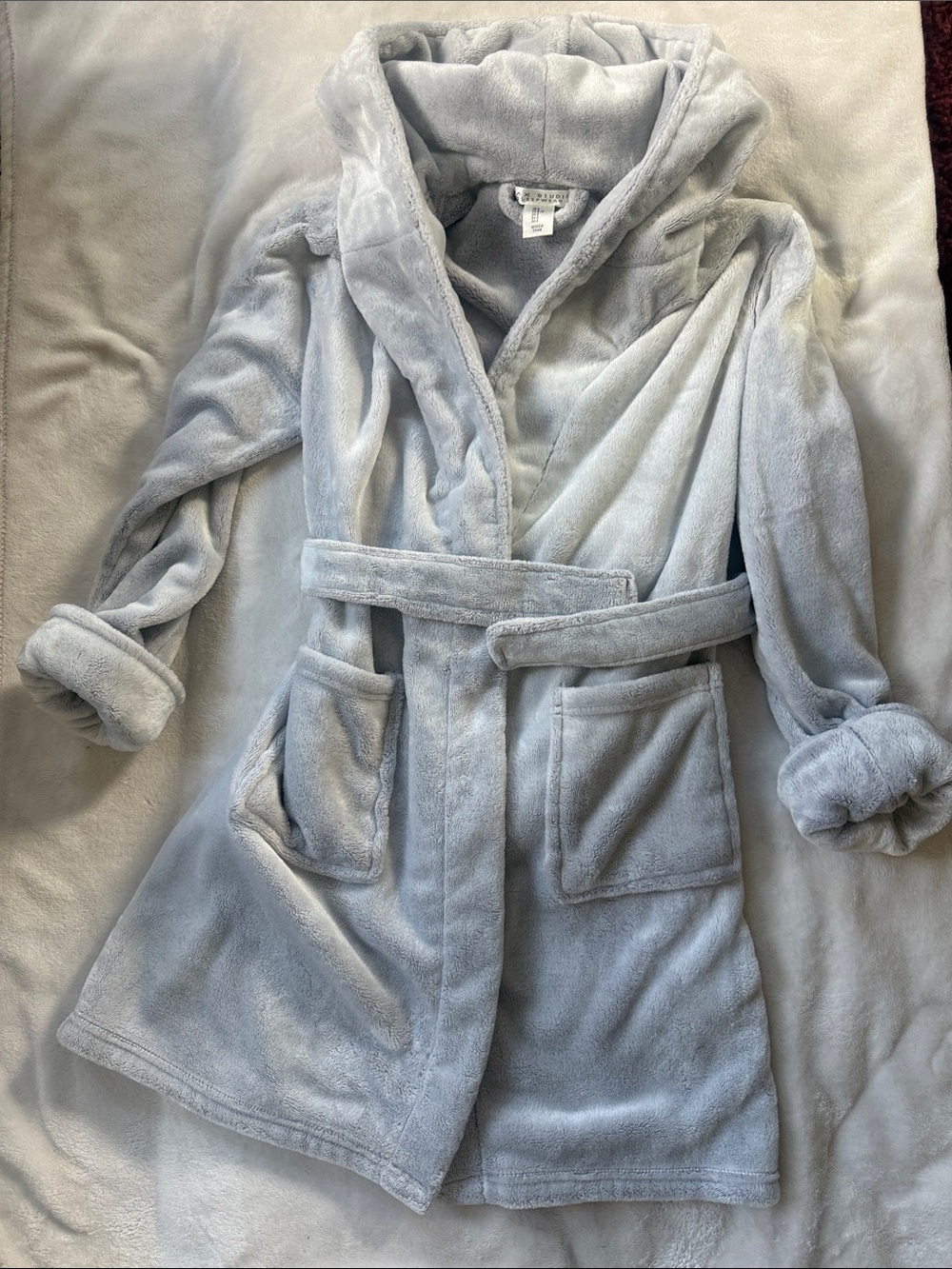 Plush Hooded Robe with Pockets - Light Gray